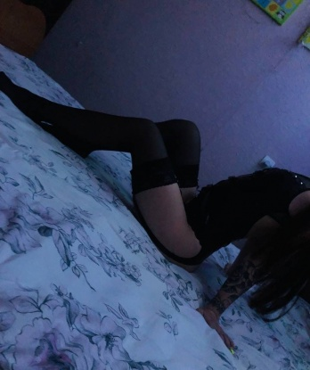 Живу в Москве и всегда готова предложить тебе множество возможностей для релакса и удовольствия. Мои услуги включают различные виды массажа, эротические игры, стриптиз и многое другое. Фото настоящие, отзывы восхитительны - убедись сам! 😘 Доверься моим опытным рукам и почувствуй себя настоящим счастливчиком. Жду тебя, чтобы сделать твои фантазии реальностью! 😉😈💋 7305, 19 лет